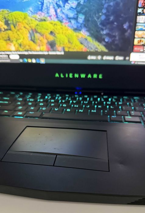 Dell Alienware 15 R3 i5-7300HQ/GTX 1060(6 GB)/16 GB RAM/SSD 512GB