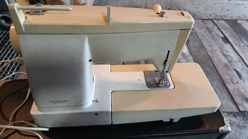 Maszyna do szycia Łucznik 884