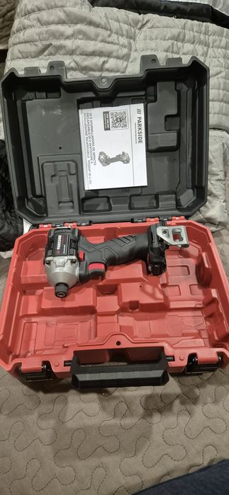 Aparafusadora de impacto parkside nova