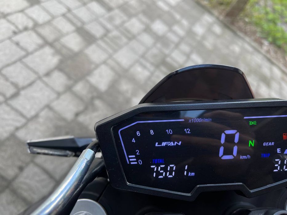 Мотоцикл Lifan kps 200