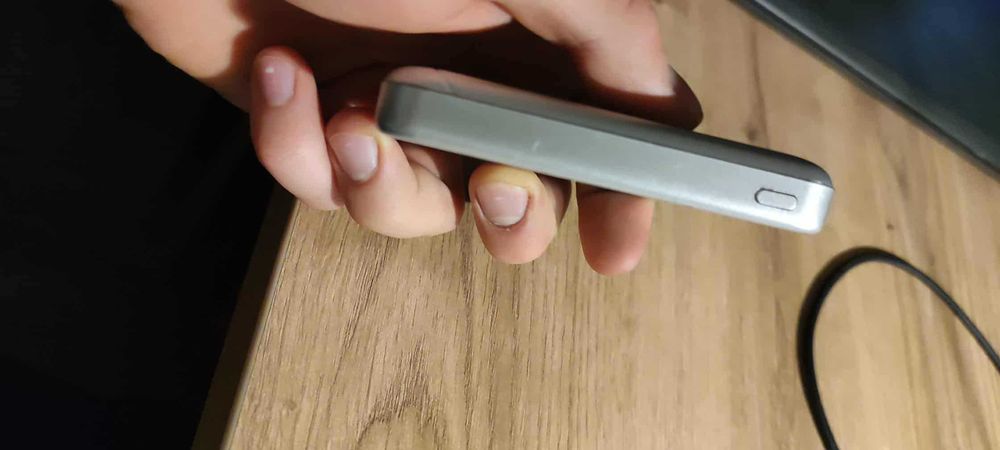 Power bank 5000mAh jak nowy