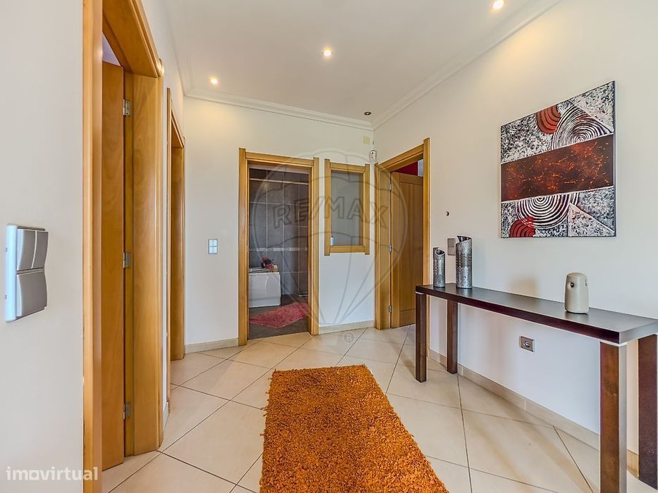 Moradia T4 para venda