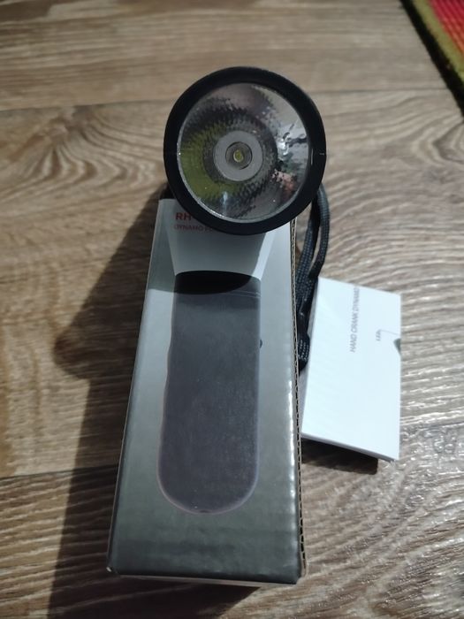 Фонарик с ручной зарядкой RH-12209