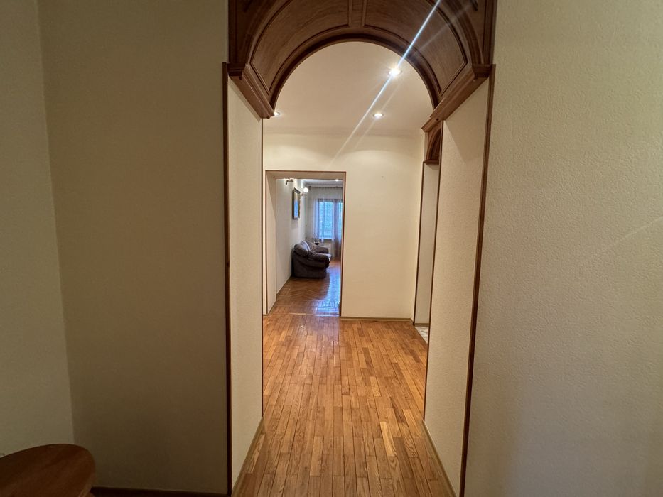 Продаж  3кк з окремим входом та власним гаражем по вул. Привільній