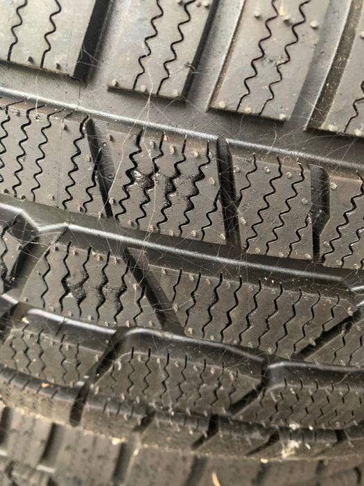 Шини автомобільні