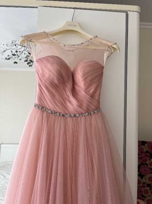 Випускна Сукня, Сукня Pollardi