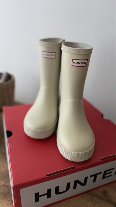 Продам дитячі чобітки в Hunter в розмірі 31