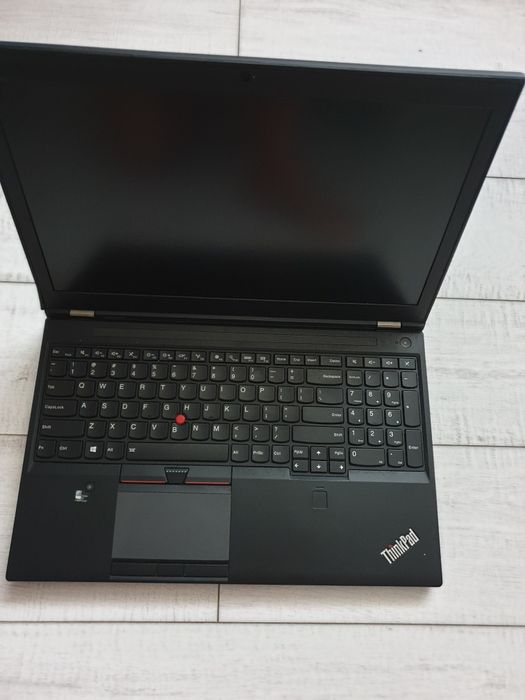 Lenovo P50 20EQ mocny model po serwisie ze stacją Lenovo 40A5 oraz torbą Samsonite.