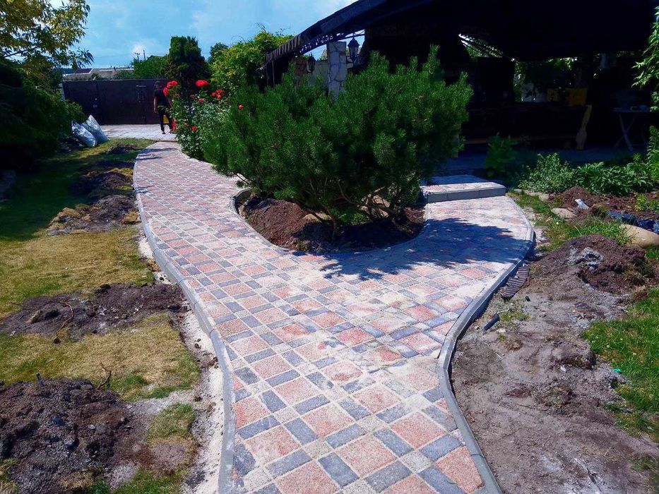 Укладання тротуарної плитки і граніту