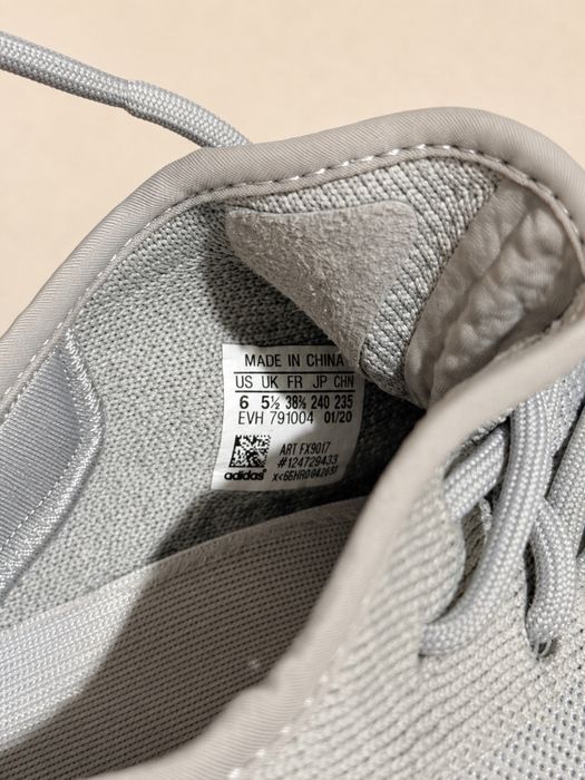 Кросівки Adidas  Yeezy boost 350