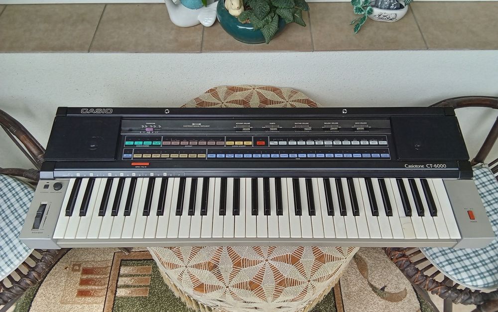 Keyboard Casio Casiotone CT-6000 syntezator organy