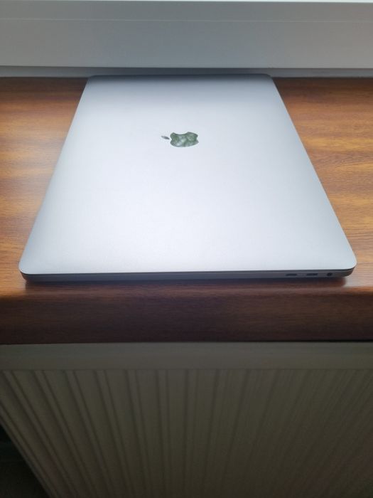 Ekran matryca do Macbook Pro 16" model a2141 emc 3347