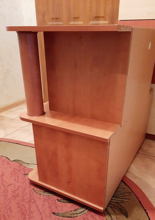 Stolik pod telewizor