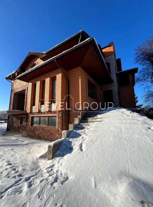 Продаж будинку 457м2, с. Романків, Київська обл.