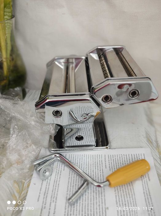 Máquina manual para fazer massa fresca