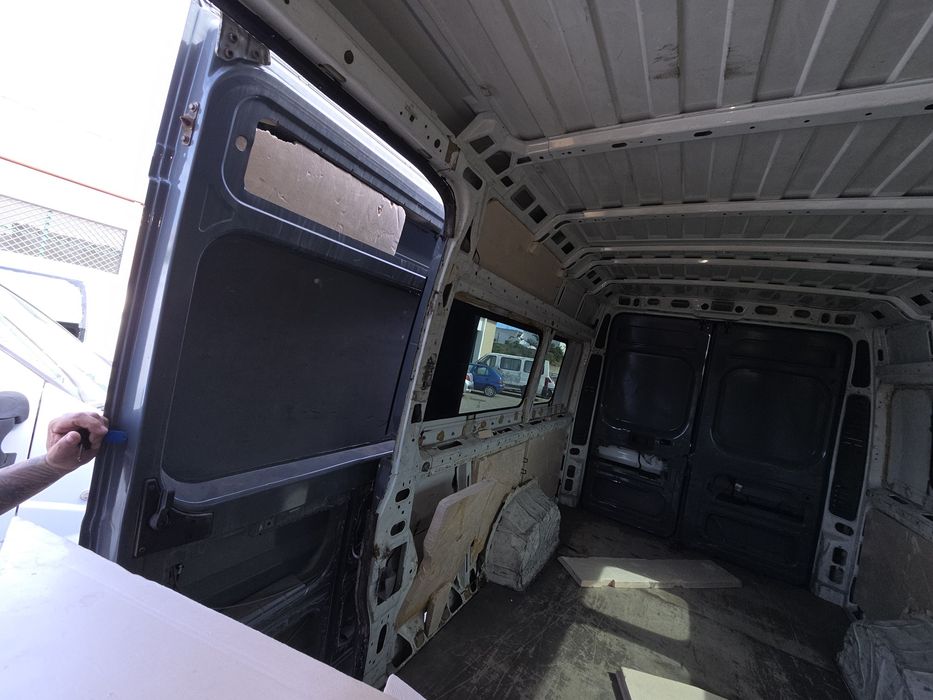 Fiat ducato projecto caravana, já tem janelas e material para isolamento