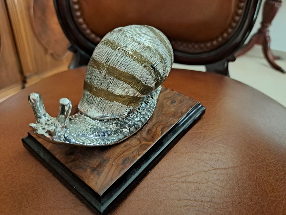 Relógio caracol e carro mercedes em cristal