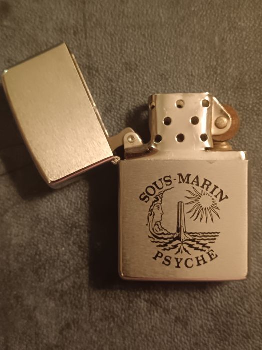 Isqueiro antigo Zippo militar - submarino Psyché