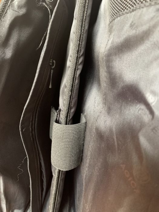 Mala para documentos e portátil