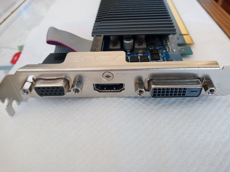 Gráfica ASUS GT 710 SL 2GB GDDR5 nova