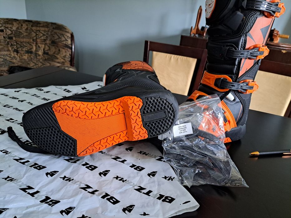 Botas de enduro novas, sem uso.