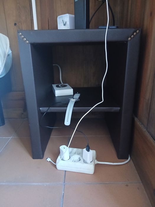 2 mesinhas de cabeceira wengue