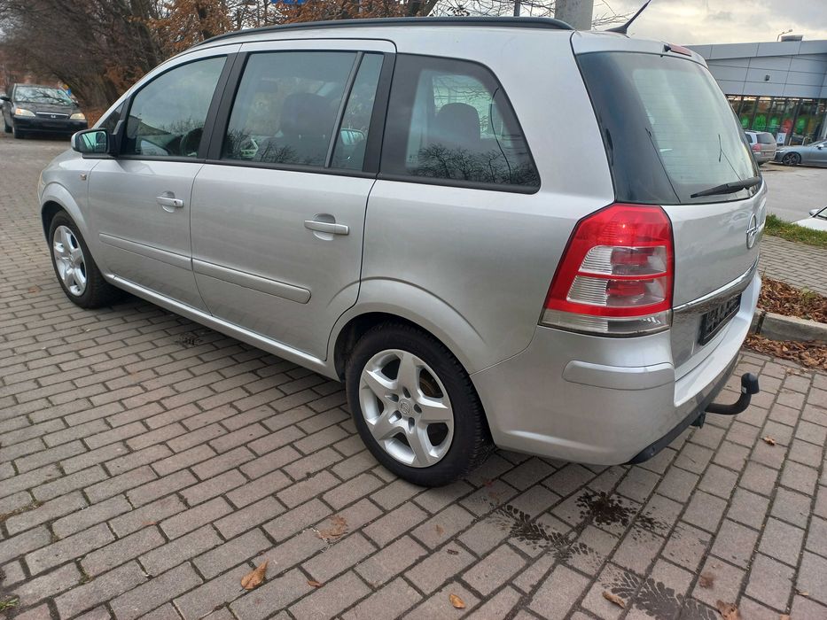 Opel Zafira Lift 1.8 B.104 KM,Nawigacja,Parktronic,Klimatyzacja