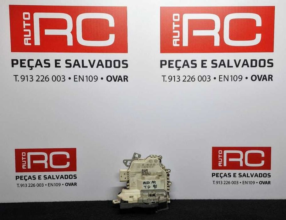 Fechadura / Fecho Porta Trás Direito 8K0839015E - AUDI A3 Sportback