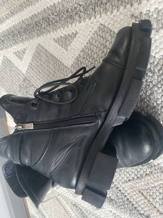 Продам шкіряне взуття