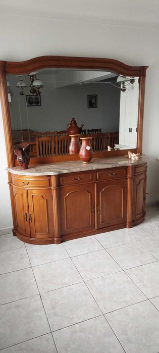 Móvel com Espelho - Como Novo!!