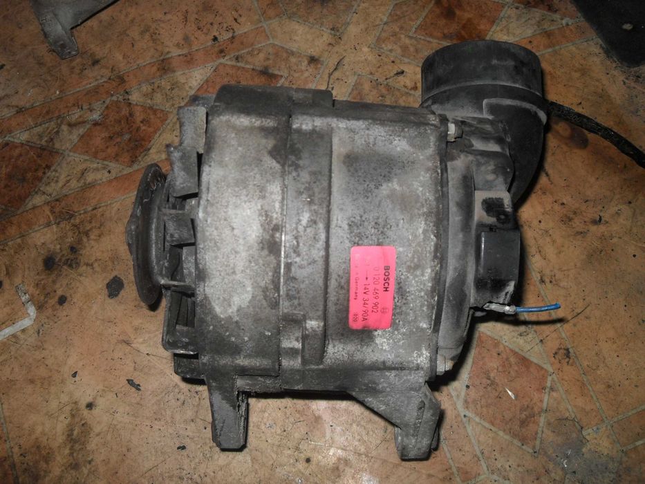 BMW E34 Alternator Bosch