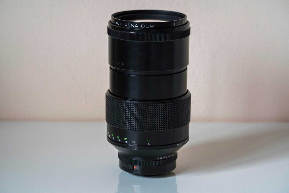 Carl Zeiss 200mm f/2.8 (M42)