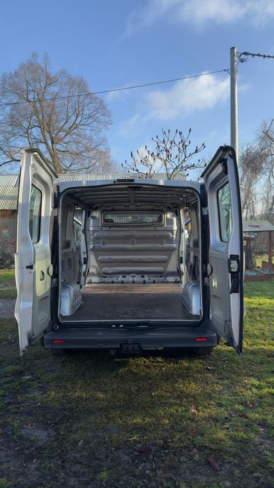 Opel Vivaro 2.0d 115 koni