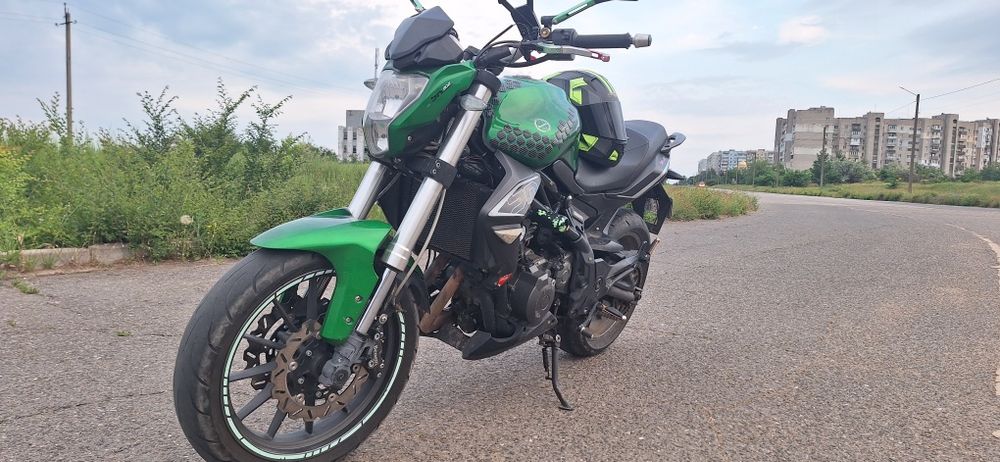 Мотоцикл Benelli 302
