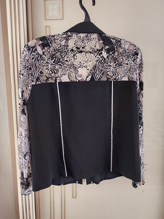 Жіноча ажурна блузка