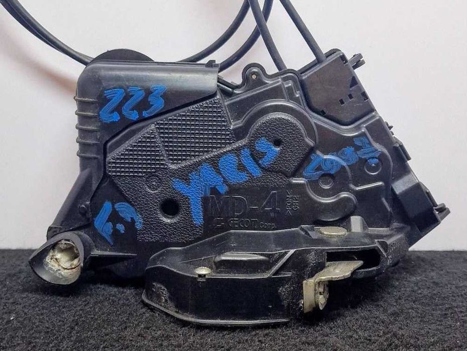 Fechadura / Fecho Porta Frente Direito - TOYOTA YARIS