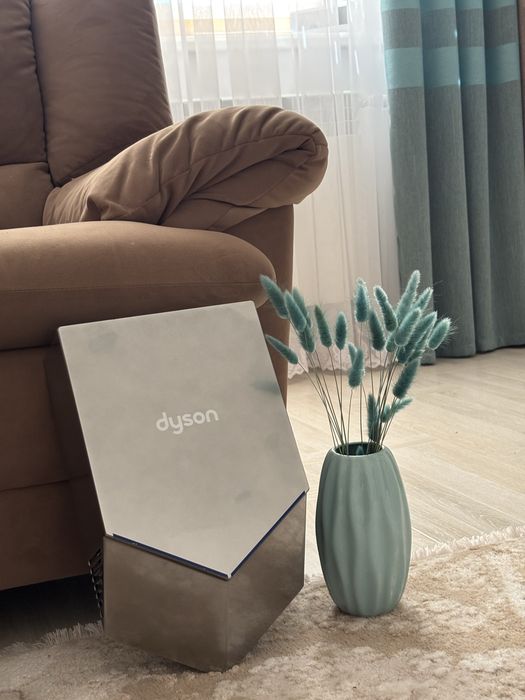 Сушарка для рук Dyson Airblade — 17 300 грн | 4 шт. в наявності