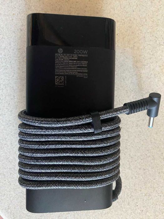 оригинальная зарядка 200 Вт для HP и других мощных потребителей.