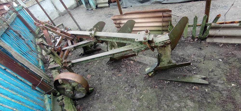 Продам культиватор та плуг