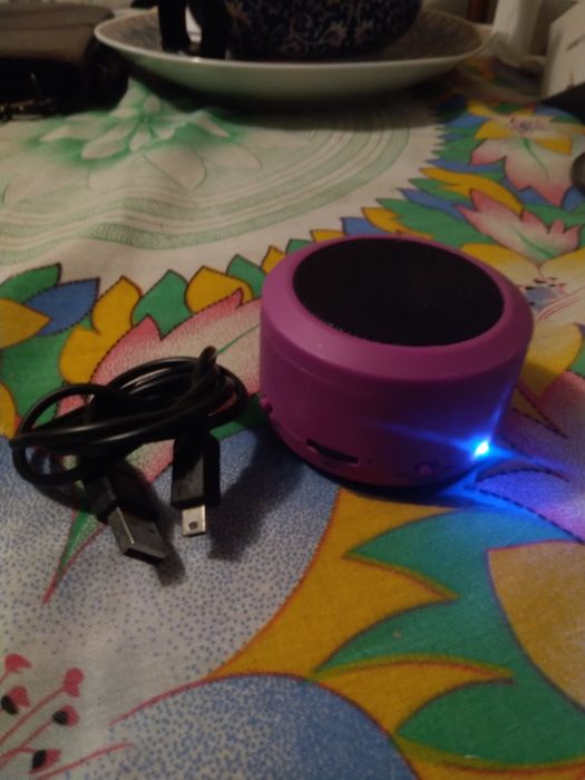 Selling Portable Speaker434772596764200961