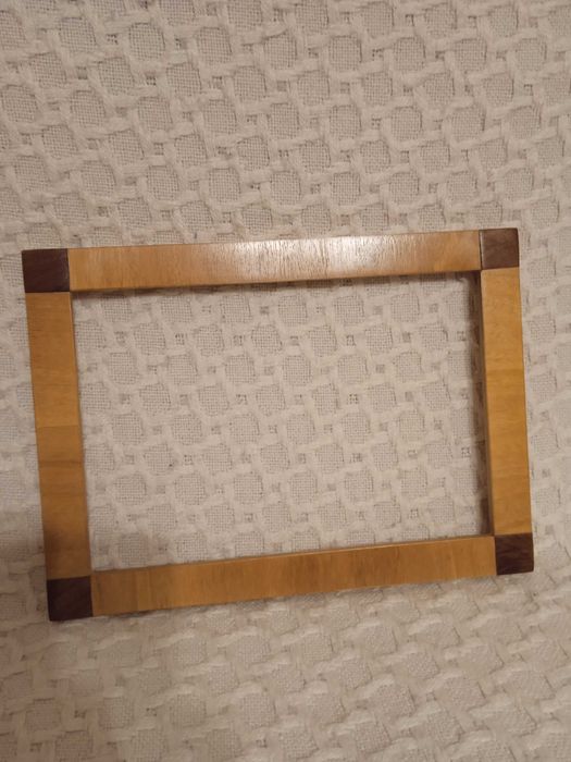 Ramka w stylu biedermeier, secesja, orzech