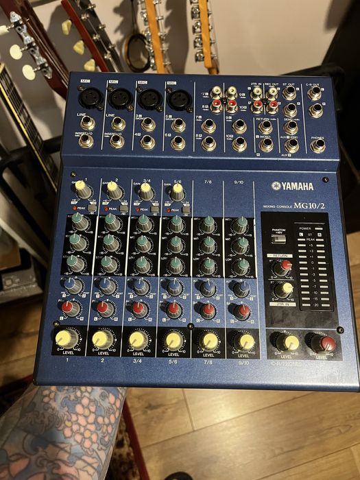 Yamaha MG-10/2 - mikser estradowy