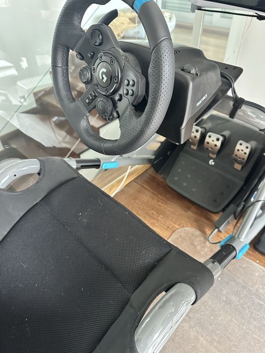 Playseat Trophy + logitech G923