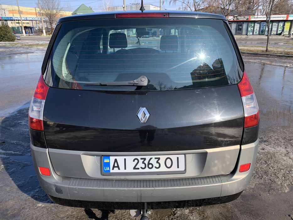 Renault Grand Scenic в рідній фарбі