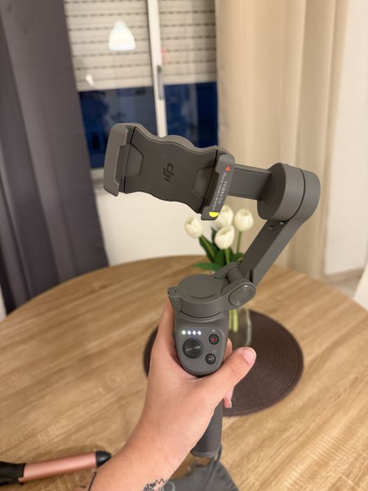 Dji Osmo Mobile 3 - Gimbal Estabilizador para Telemóvel