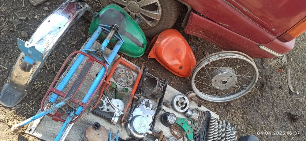 Запчасти на мопед "карпати"