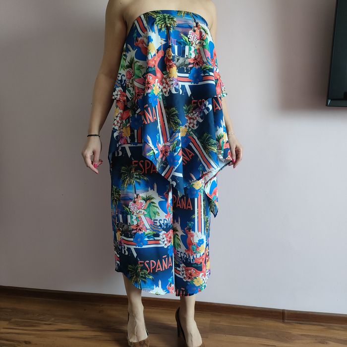 Kombinezon sukienka w oryginalne motywy