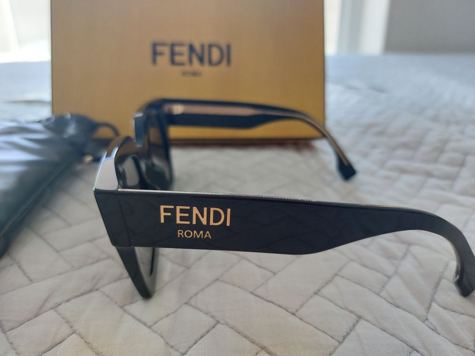 Okulary przeciwsłoneczne FENDI-nowe