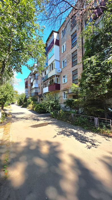 2-кімнатна квартира по вул.Миру