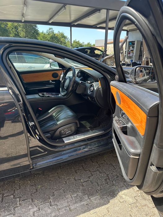 Jaguar XJL para peças